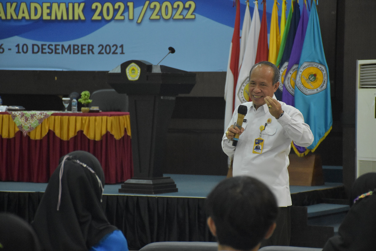 Pelatihan Penulisan Skripsi Mahasiswa FKIP Tahun Akademik 2021/2022