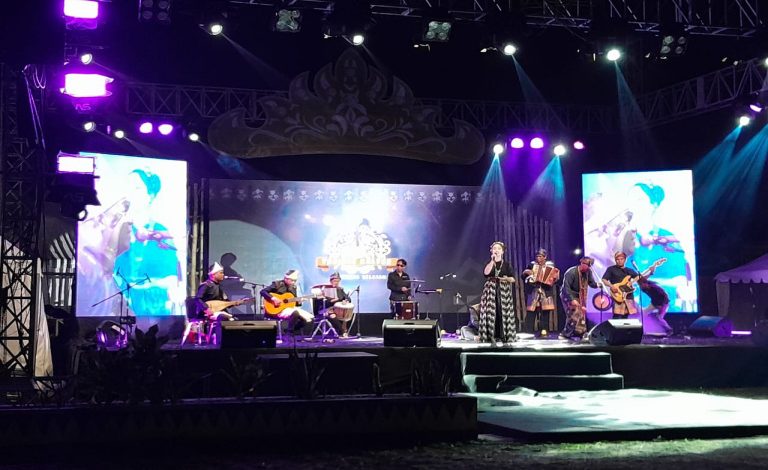 Membanggakan! Dosen dan Mahasiswa Seni Pertunjukan UPGRIP Tampil di Festival Musik Tradisi Indonesia